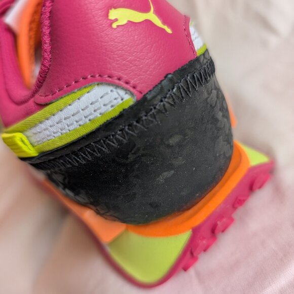 Puma City Lights Sneakers - Picture 6 of 10